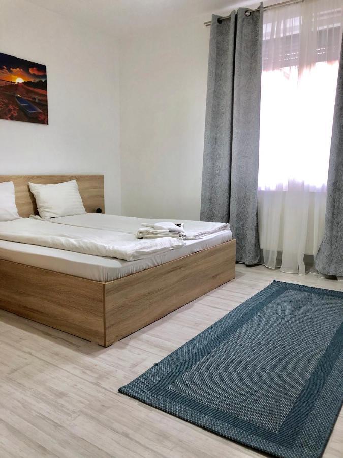 City Break Maya Apartment Oradea Εξωτερικό φωτογραφία