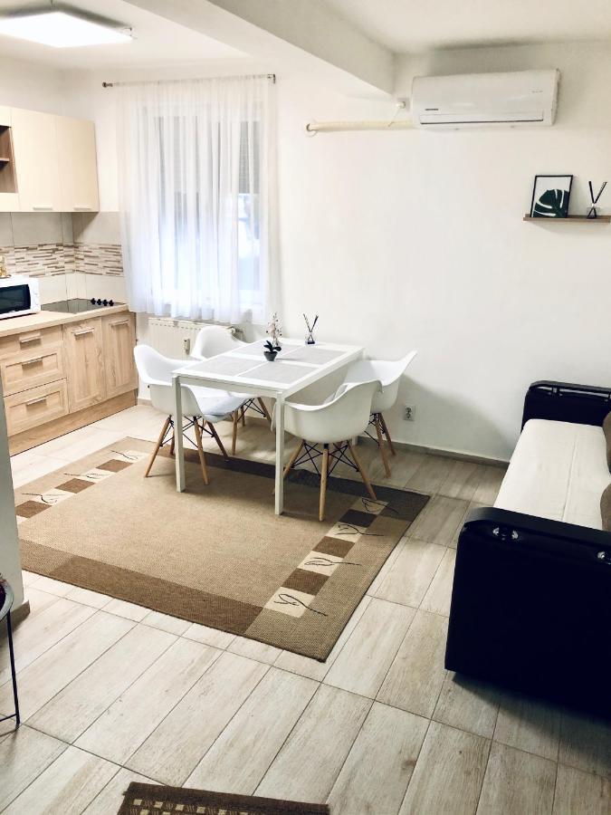 City Break Maya Apartment Oradea Εξωτερικό φωτογραφία